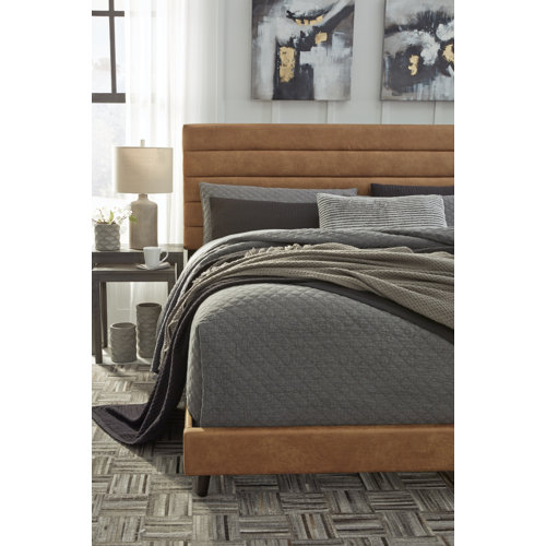 Signature Design by Ashley Vintasso Queen Upholstered Platform Bed & Reviews Wayfair